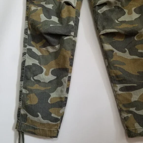 NWT Mother The Sir Yes Sir Camo Cargo Pants in Finding Strength Size 25, 26 $295